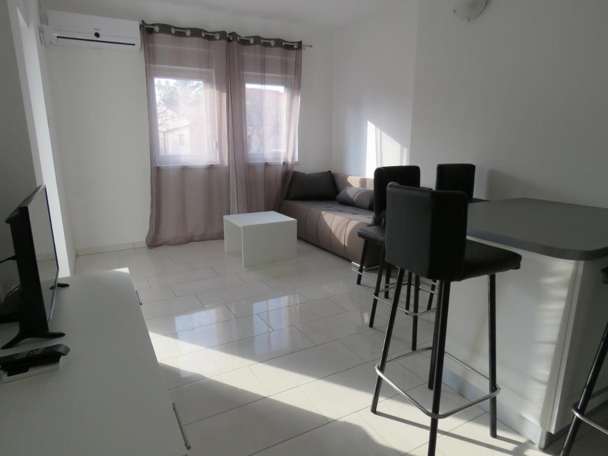 Apartment Dream Novalja Bagian luar foto