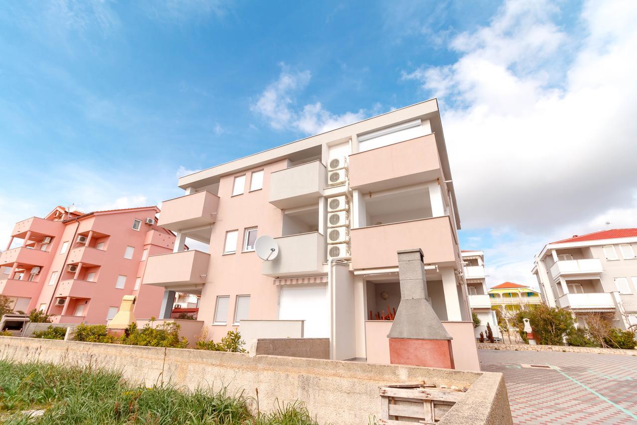 Apartment Dream Novalja Bagian luar foto